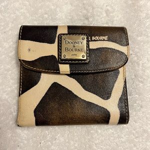 Giraffe print Dooney and Bourke wallet